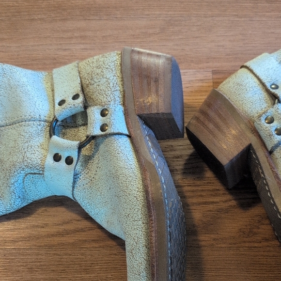 FRYE AND CO. Blue Heeled Boots - Picture 2 of 4